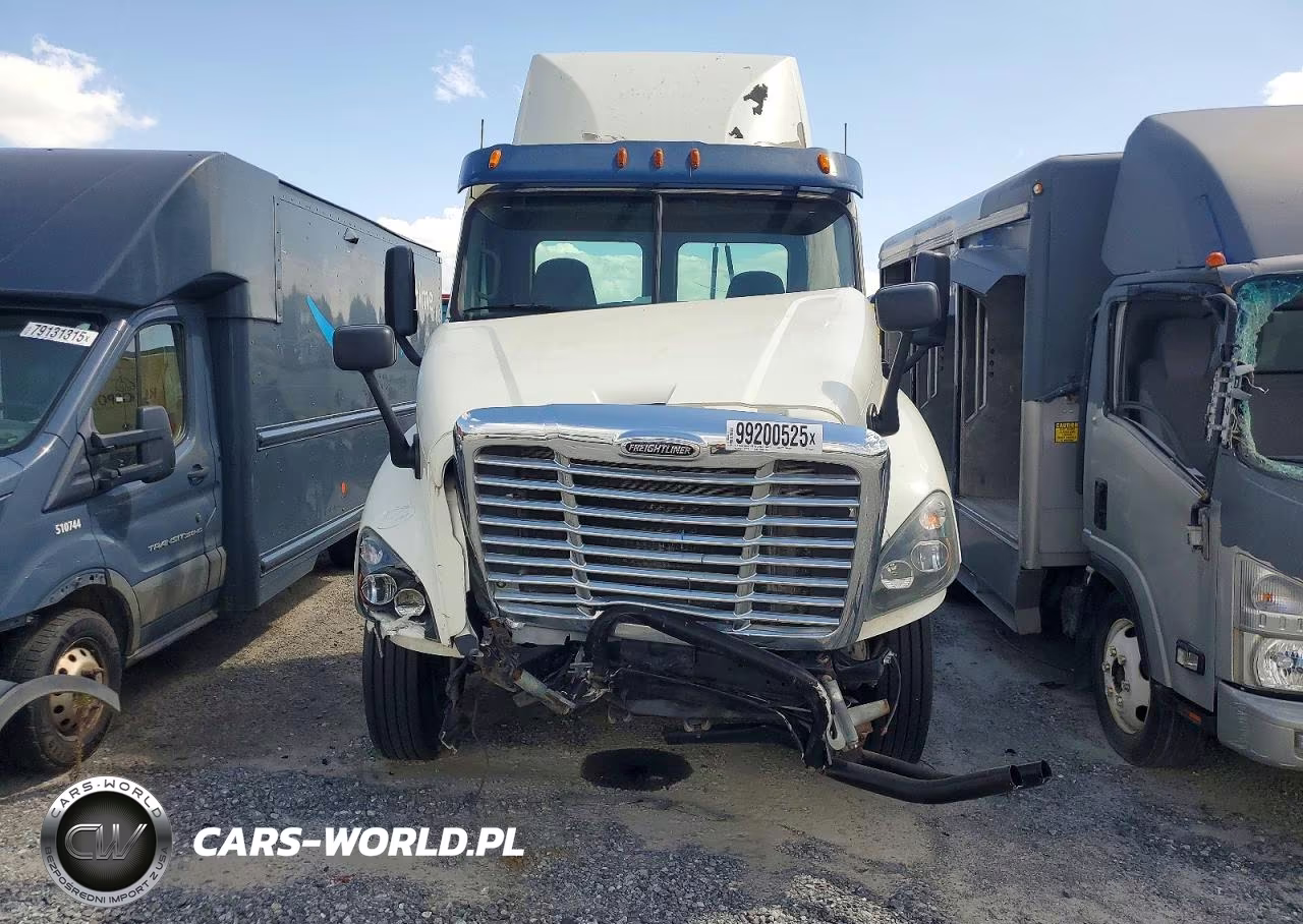 2015 Freightliner Cascadia Semi Truck VIN:3AKJGEDV9FSGB6852 - 2