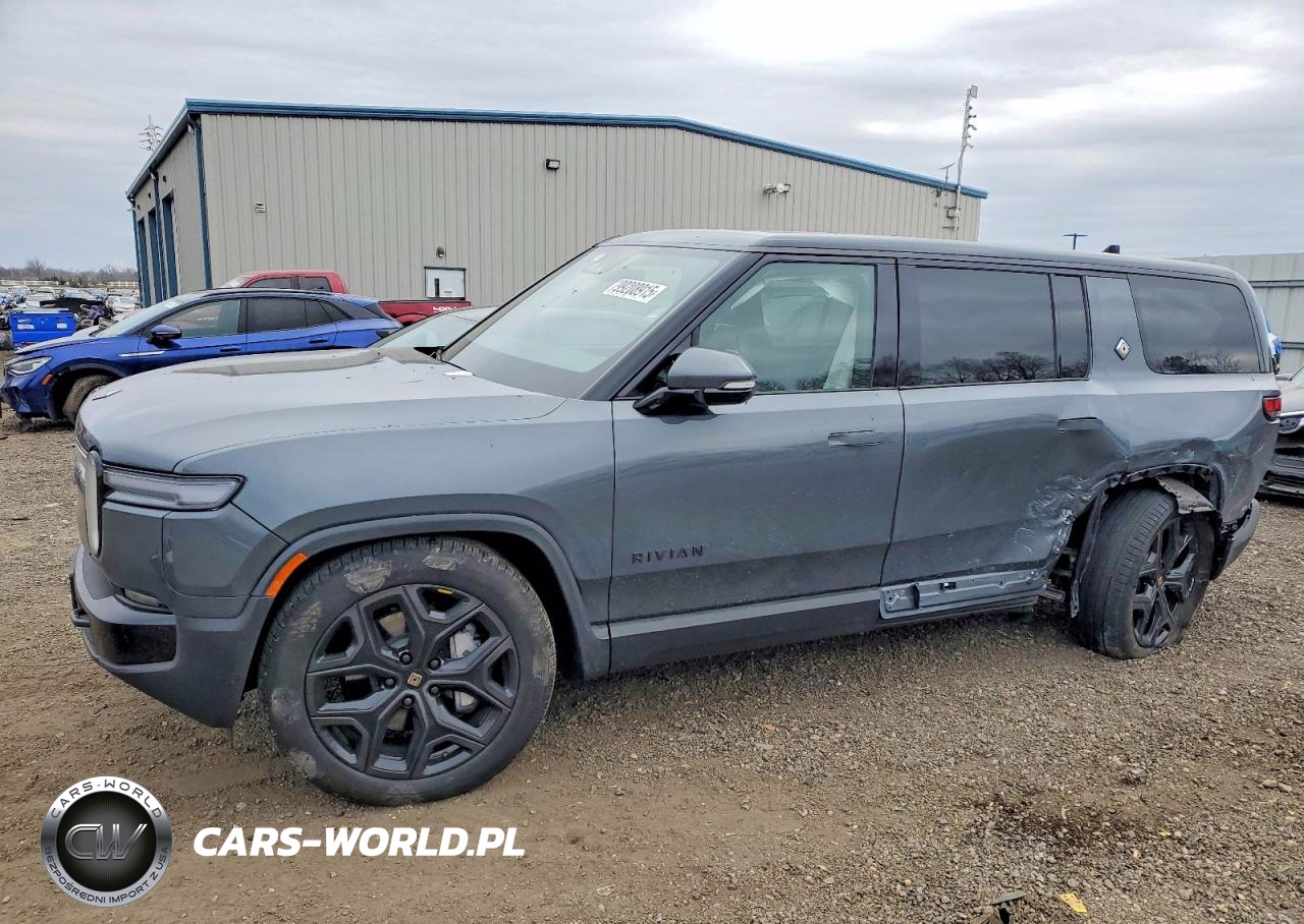 2025 Rivian R1S Adventure
