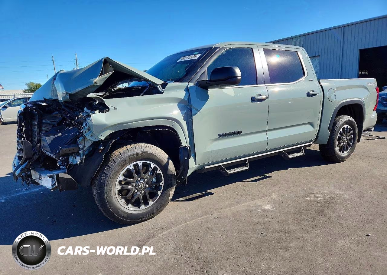 2025 Toyota Tundra Crewmax Sr