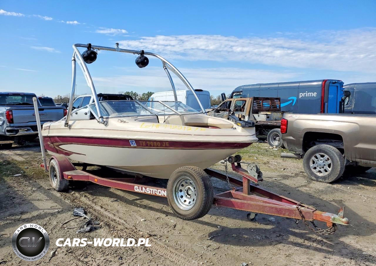 1999 Glastron Boat W-Trl