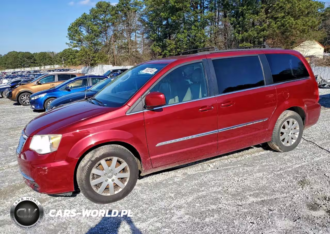 2013 Chrysler Town & Country Touring