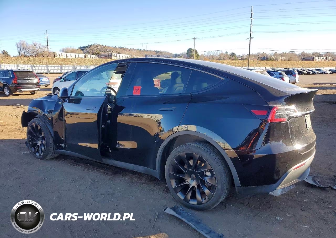 2023 Tesla Model Y VIN:7SAYGDEE3PA184632 - 2