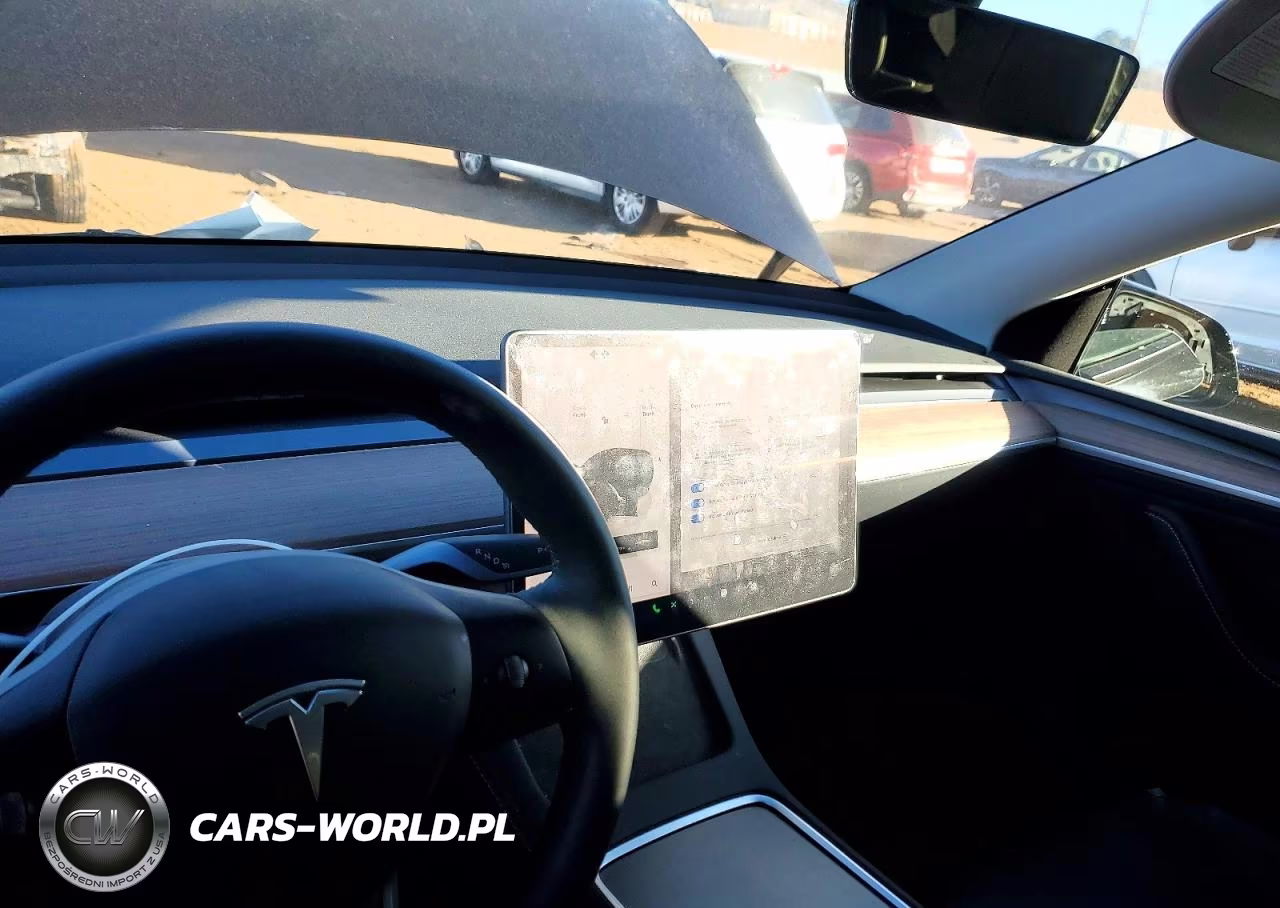 2023 Tesla Model Y VIN:7SAYGDEE3PA184632 - 9