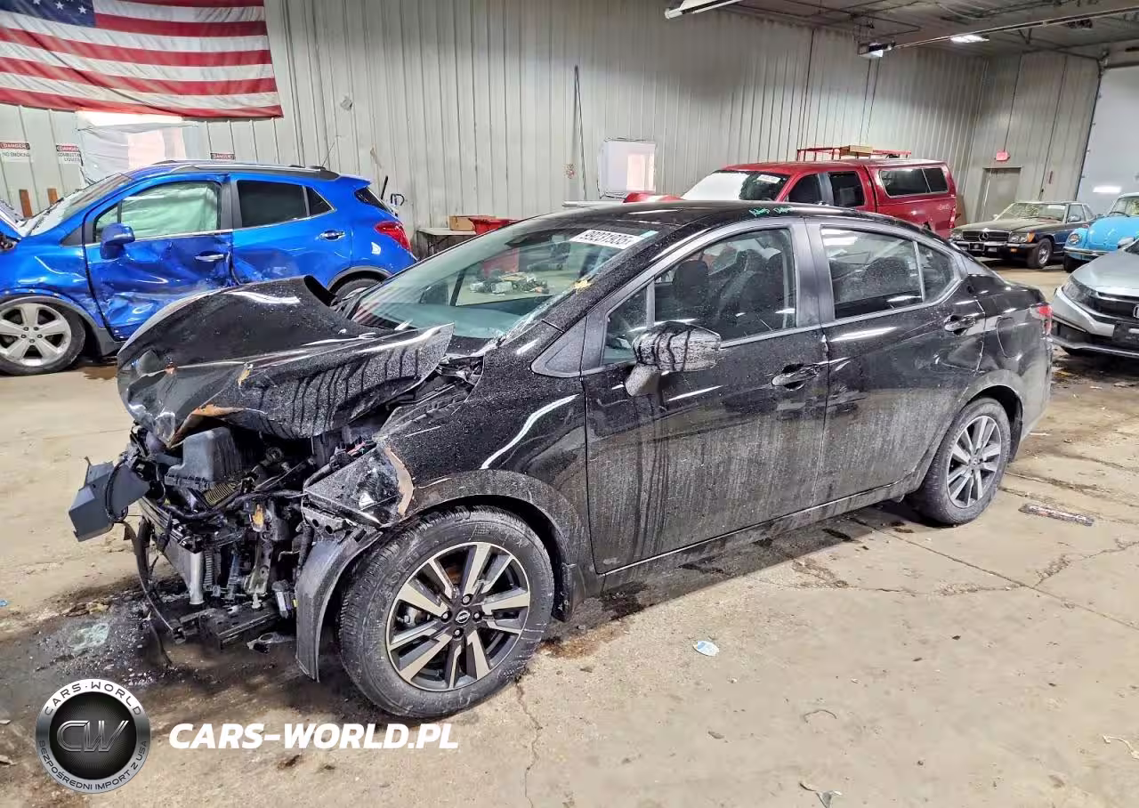 2025 Nissan Versa Sv