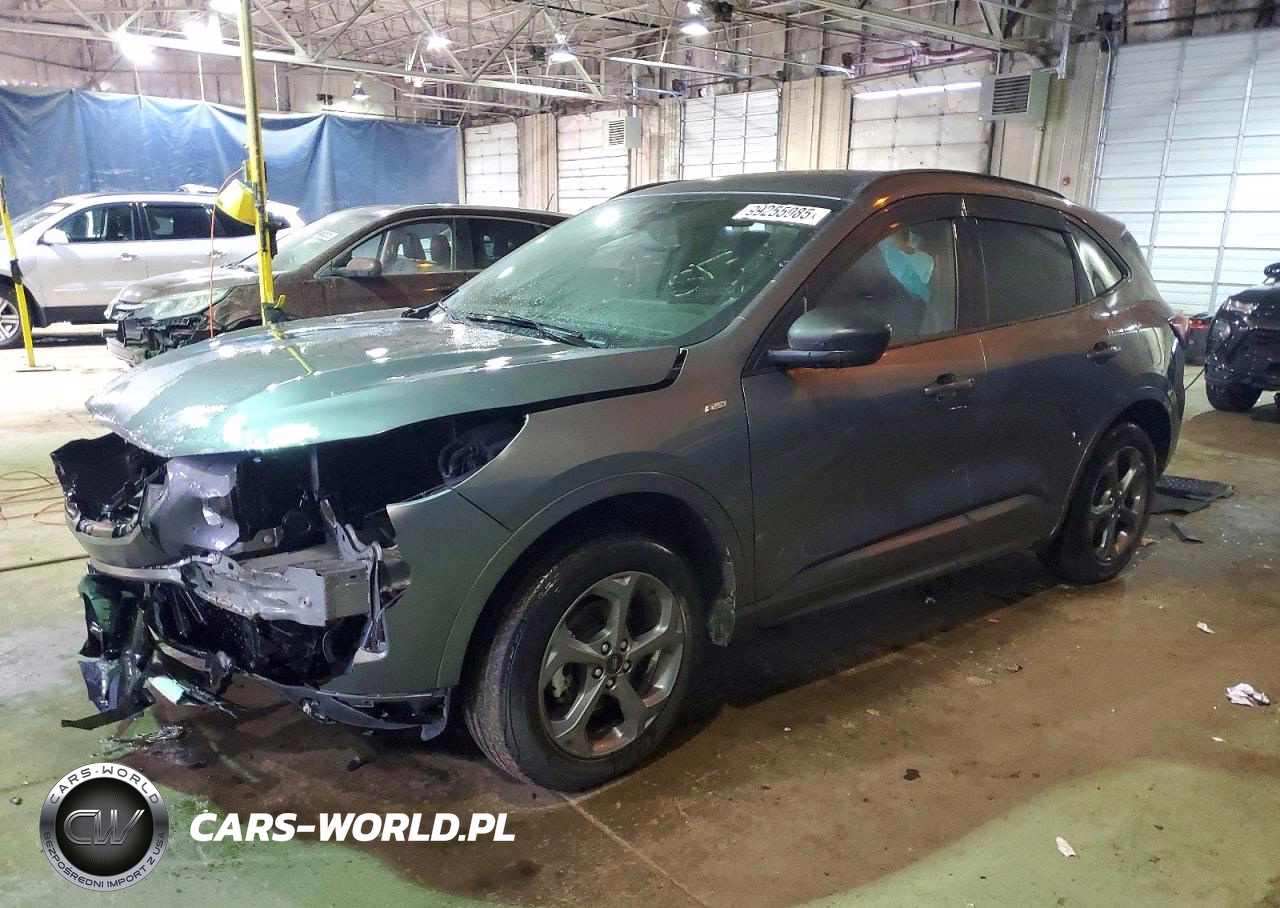 2024 Ford Escape St Line