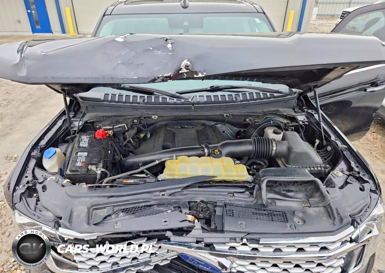 2019 Ford Expedition Platinum VIN:1FMJU1MTXKEA68536 - 12