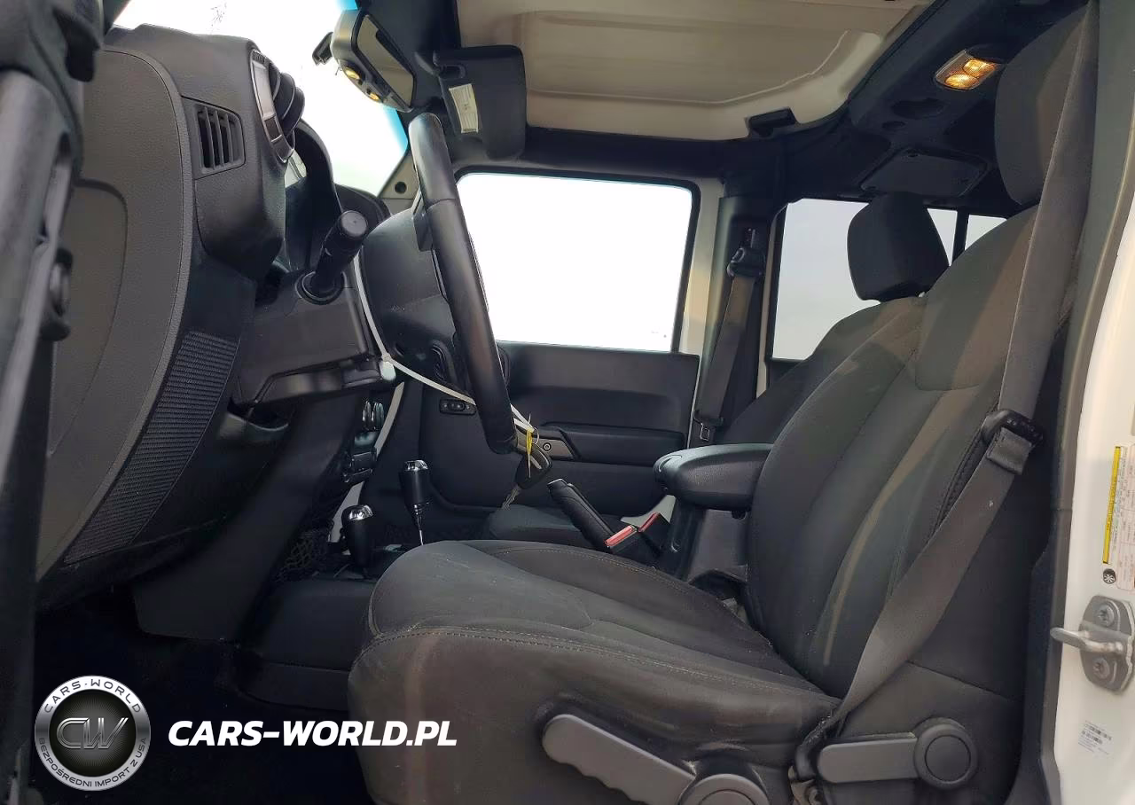 2017 Jeep Wrangler Unlimited Sport VIN:1C4BJWDG0HL744191 - 7