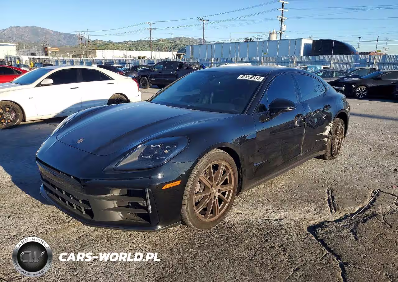 2025 Porsche Panamera Base