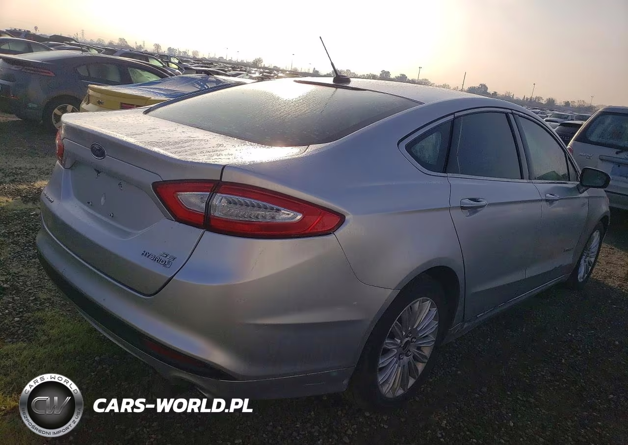 2013 Ford Fusion Se Hybrid VIN:3FA6P0LU1DR165751 - 3