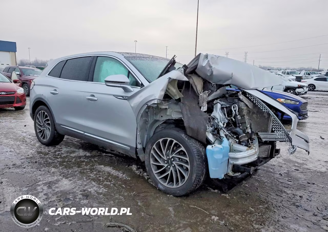 2019 Lincoln Nautilus Reserve VIN:2LMPJ8L93KBL46016 - 4