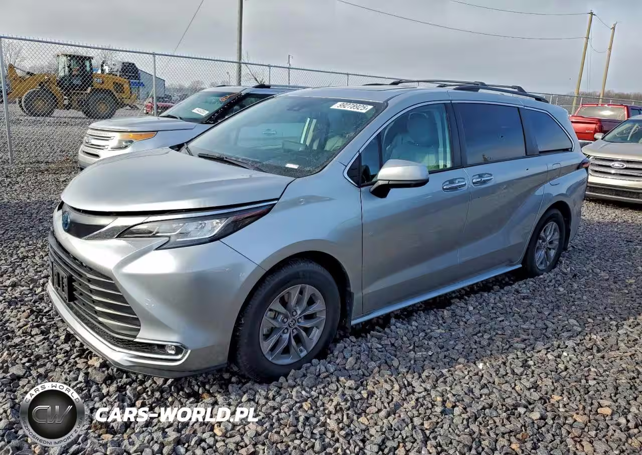 2022 Toyota Sienna Xle