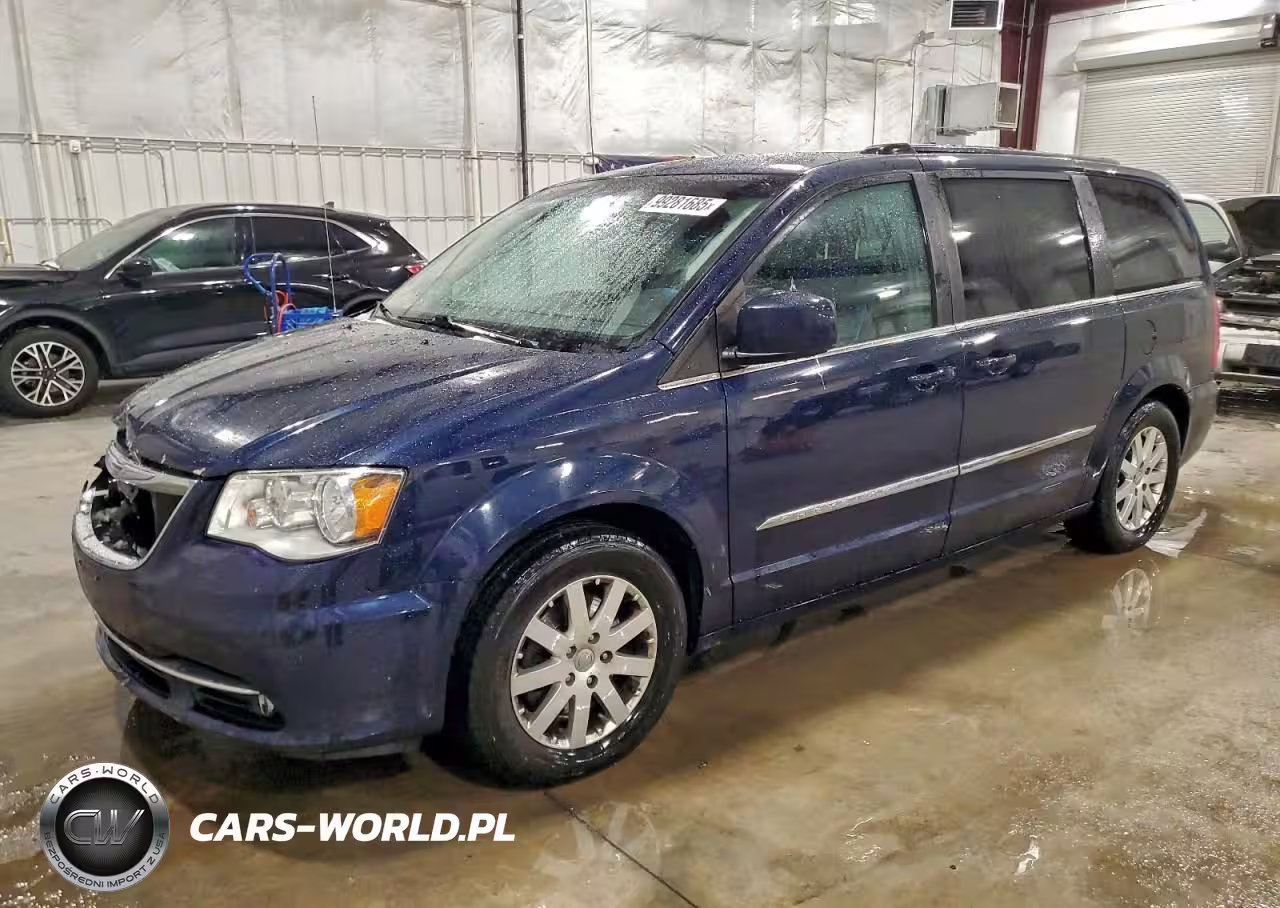 2016 Chrysler Town & Country Touring