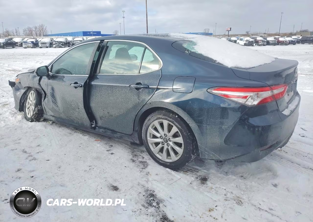 2018 Toyota Camry L VIN:4T1B11HK7JU587420 - 2
