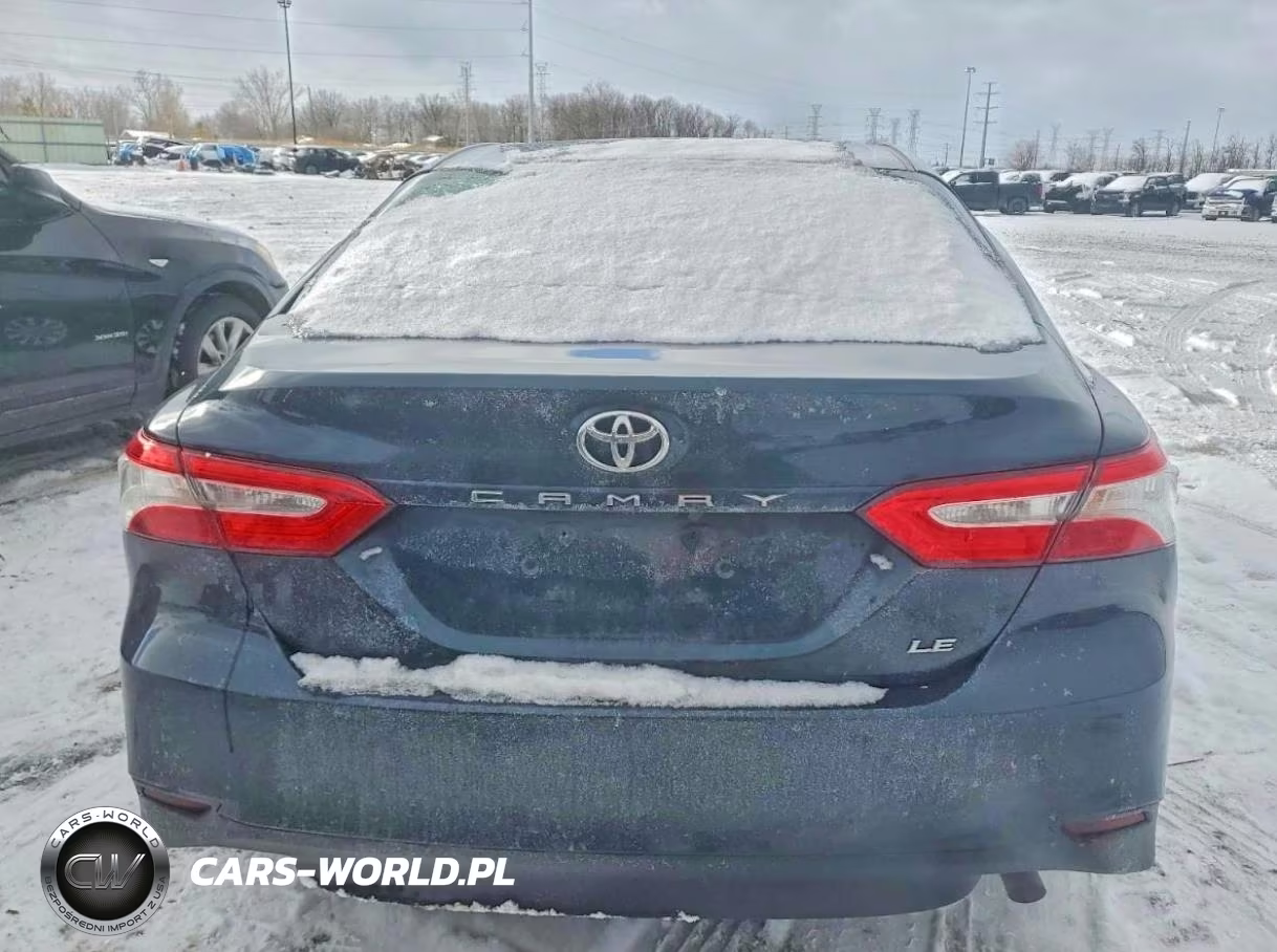 2018 Toyota Camry L VIN:4T1B11HK7JU587420 - 6