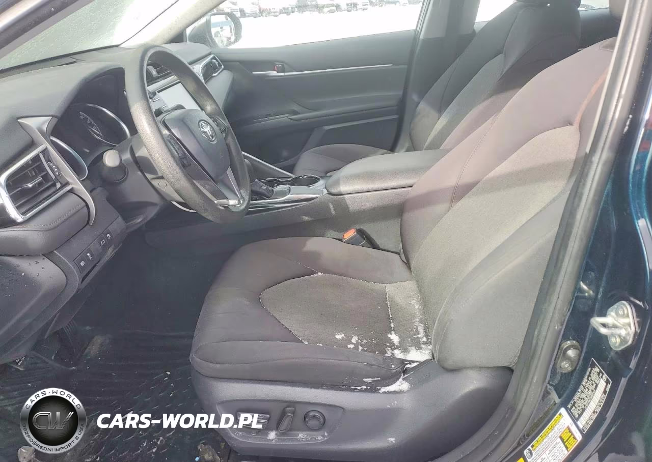2018 Toyota Camry L VIN:4T1B11HK7JU587420 - 7