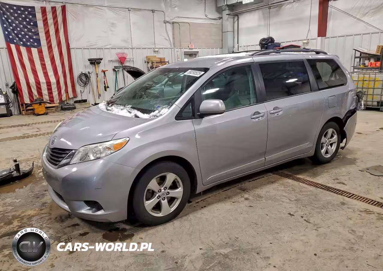 2013 Toyota Sienna Le