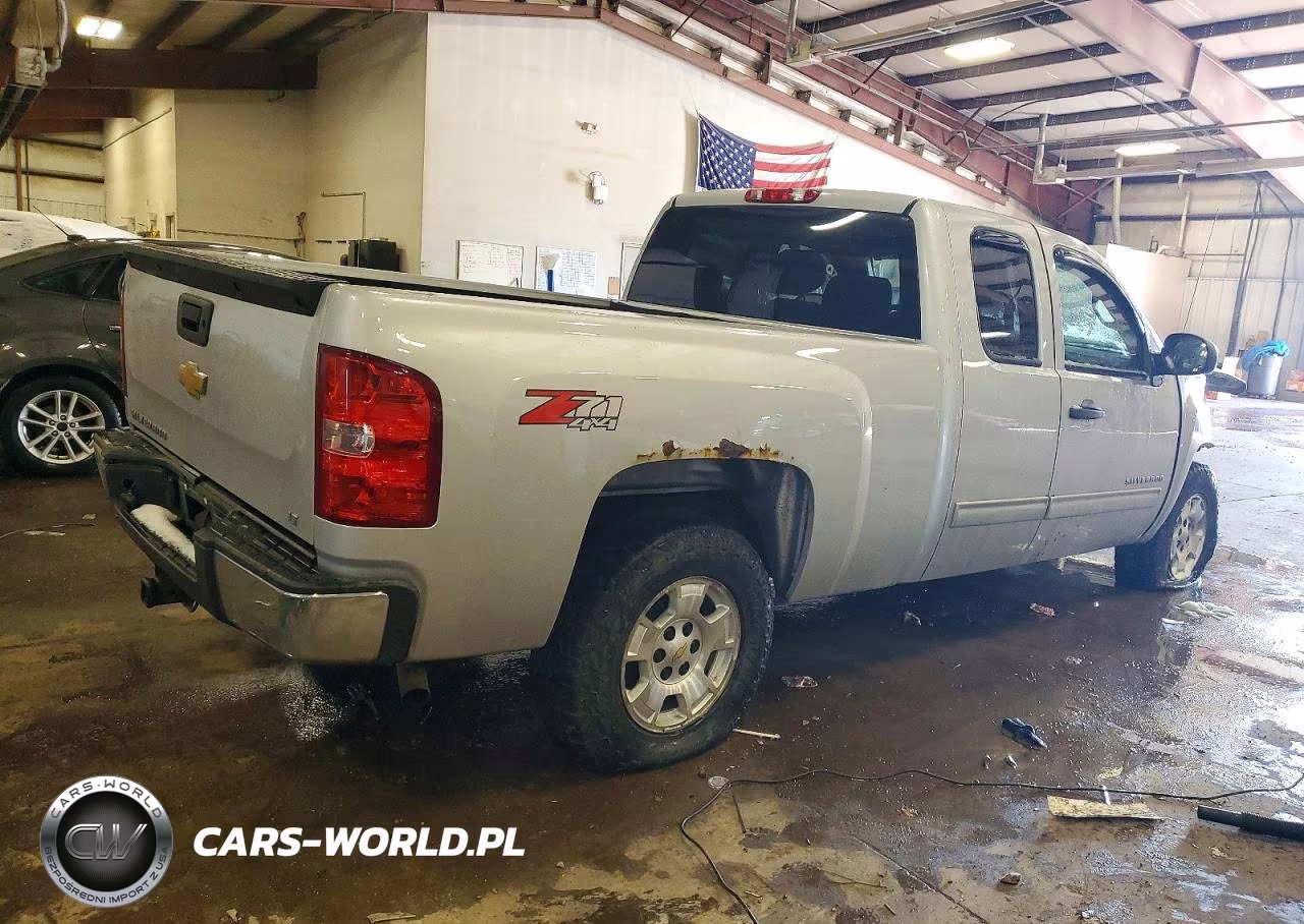 2013 Chevrolet Silverado K1500 Lt VIN:1GCRKSE70DZ412441 - 3