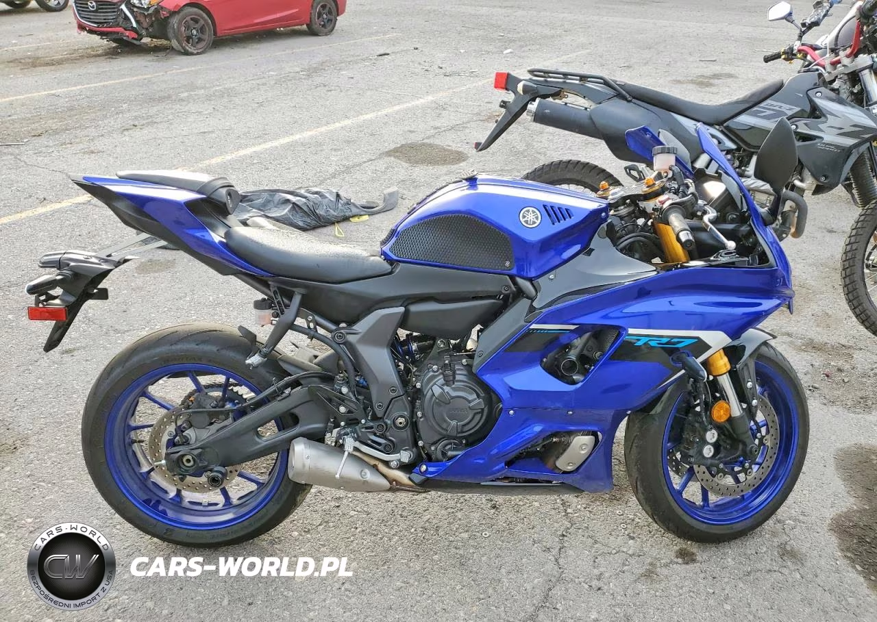 2025 Yamaha Yzfr7