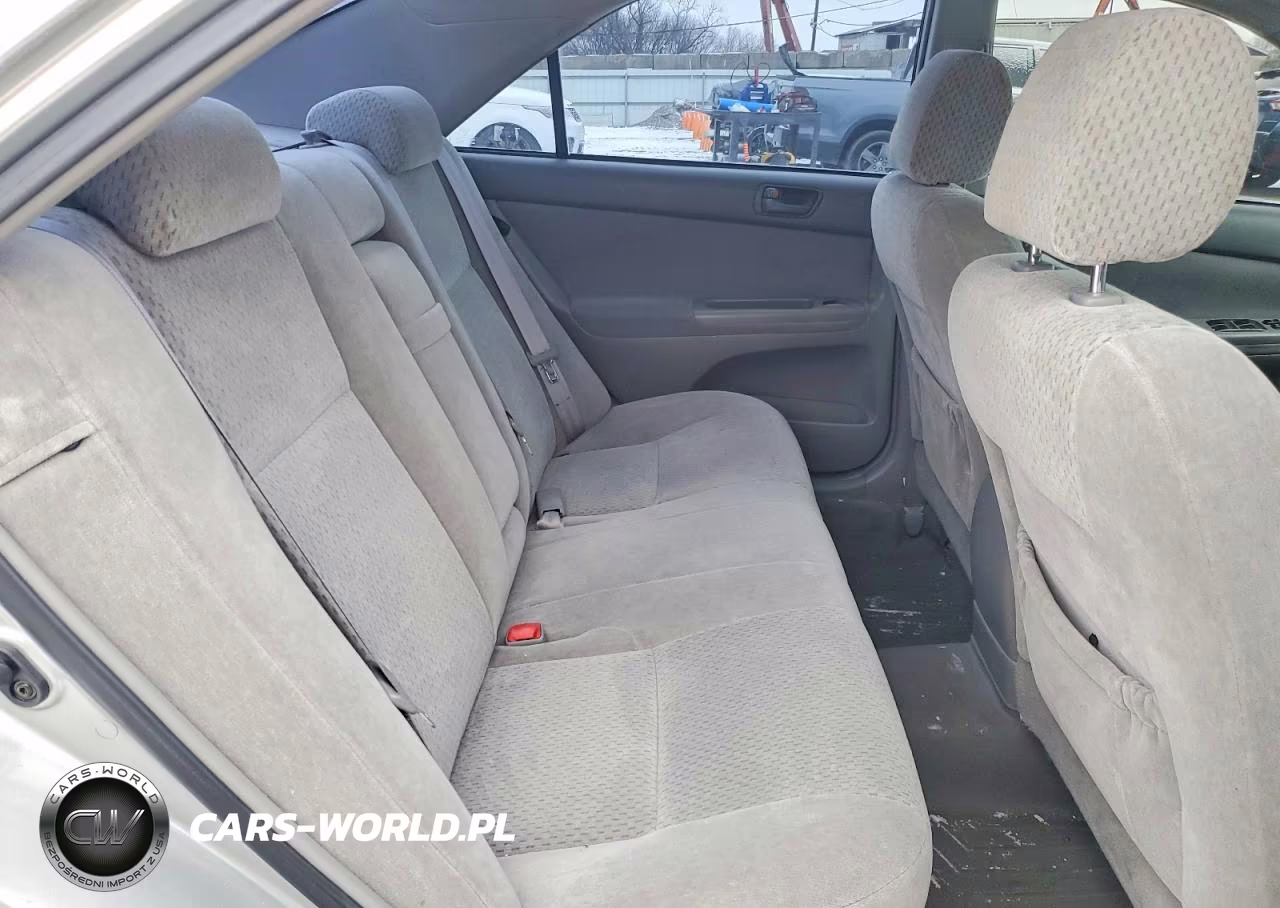 2004 Toyota Camry Le VIN:4T1BE32K64U835895 - 10
