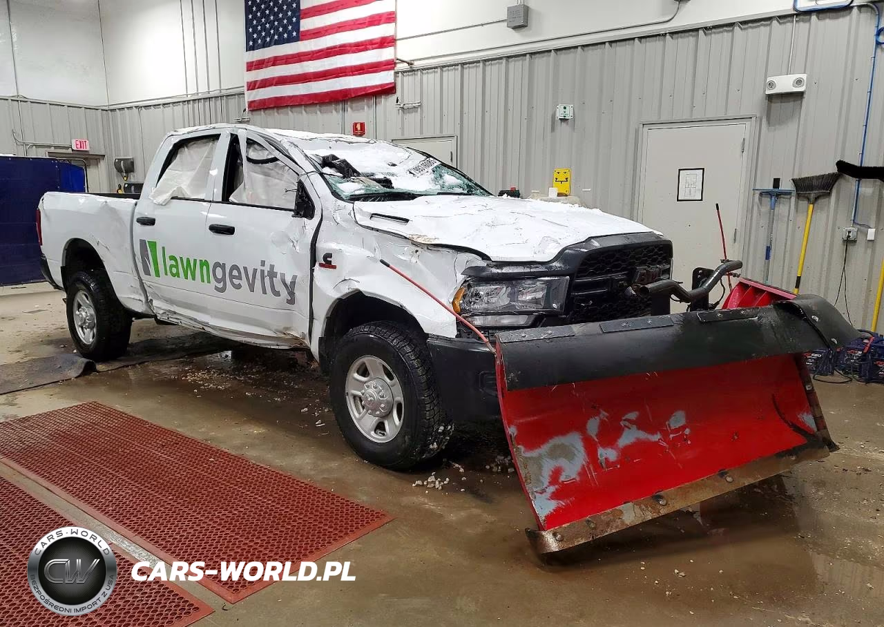 2024 Ram 2500 Tradesman VIN:3C6UR5CL9RG268989 - 4