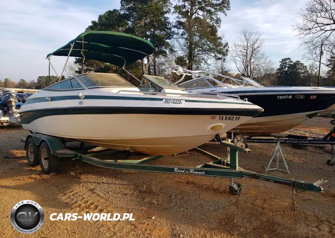 1999 Crownline Boat