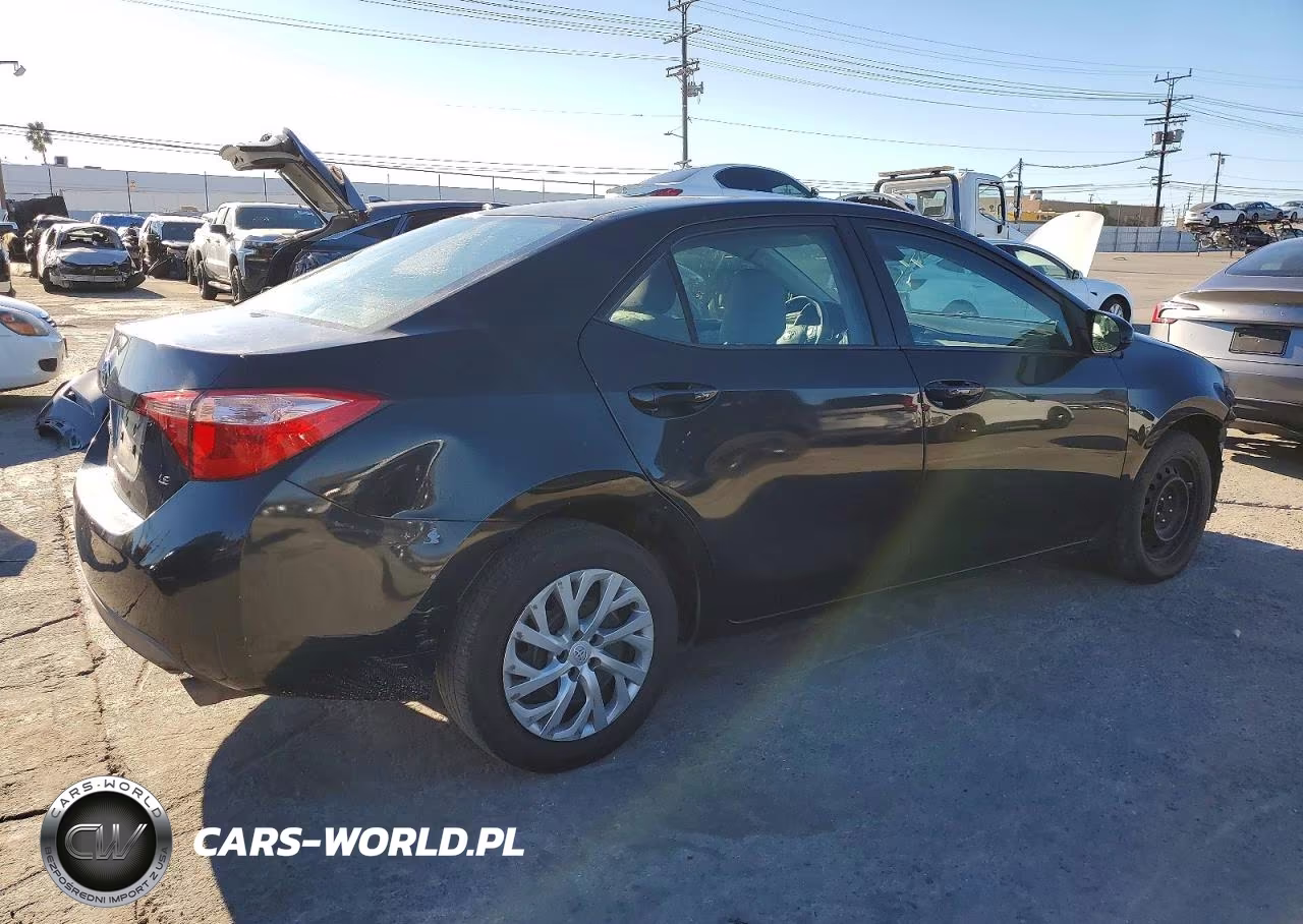 2018 Toyota Corolla L VIN:5YFBURHE5JP841966 - 3