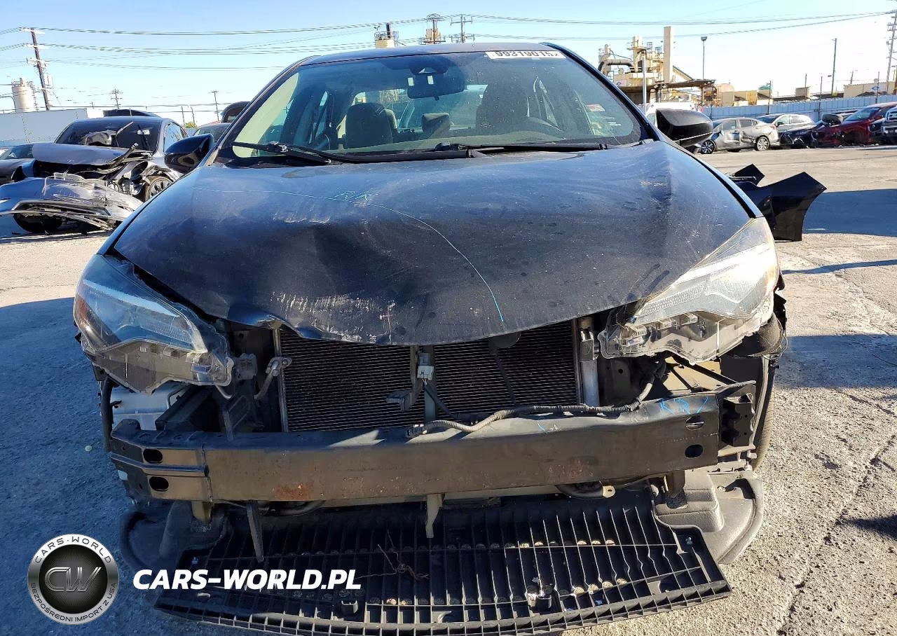 2018 Toyota Corolla L VIN:5YFBURHE5JP841966 - 5