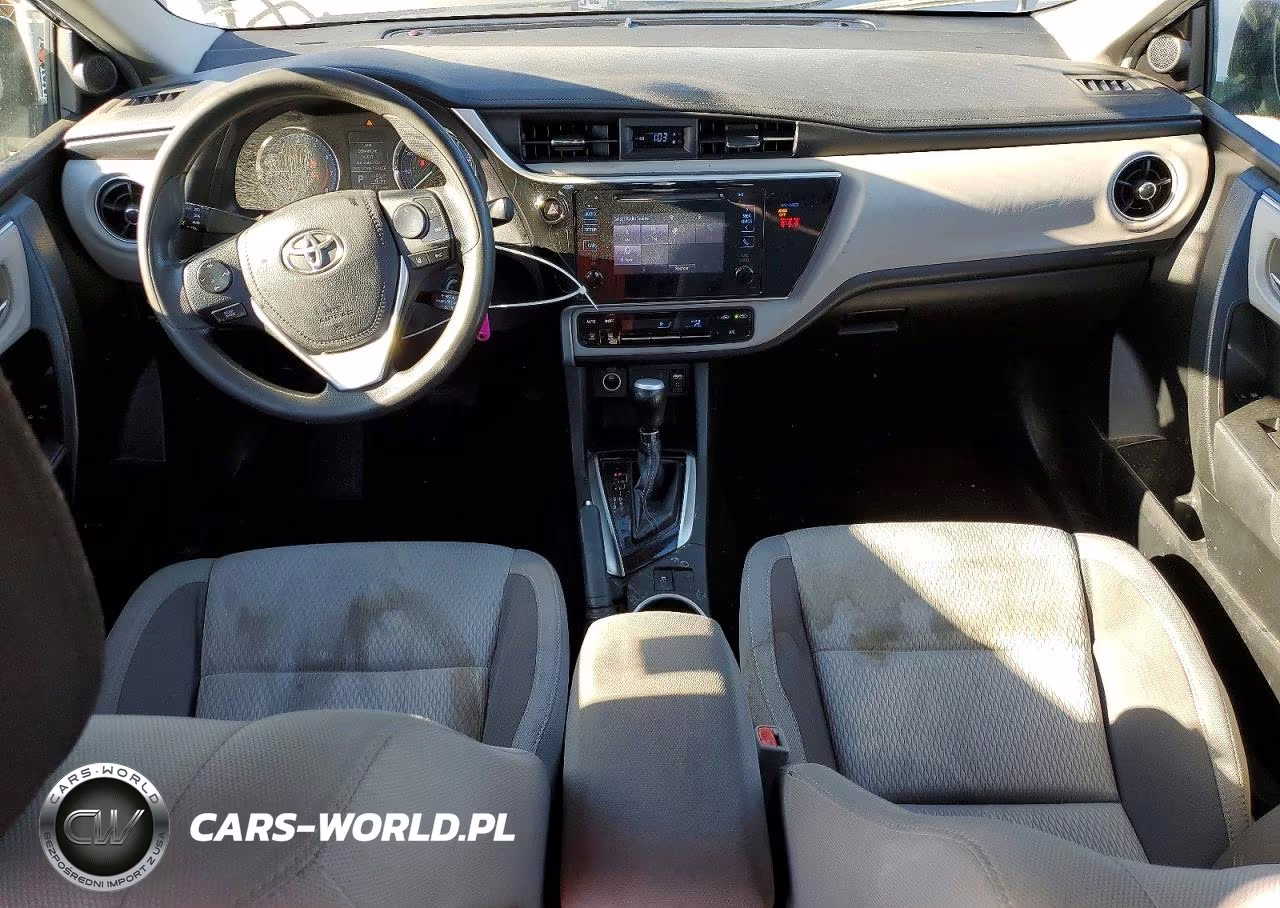 2018 Toyota Corolla L VIN:5YFBURHE5JP841966 - 8