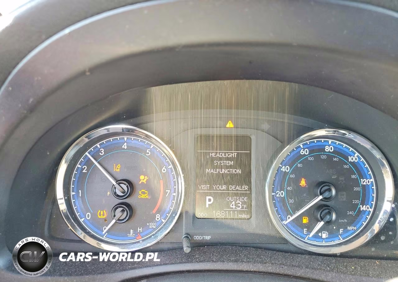 2018 Toyota Corolla L VIN:5YFBURHE5JP841966 - 9