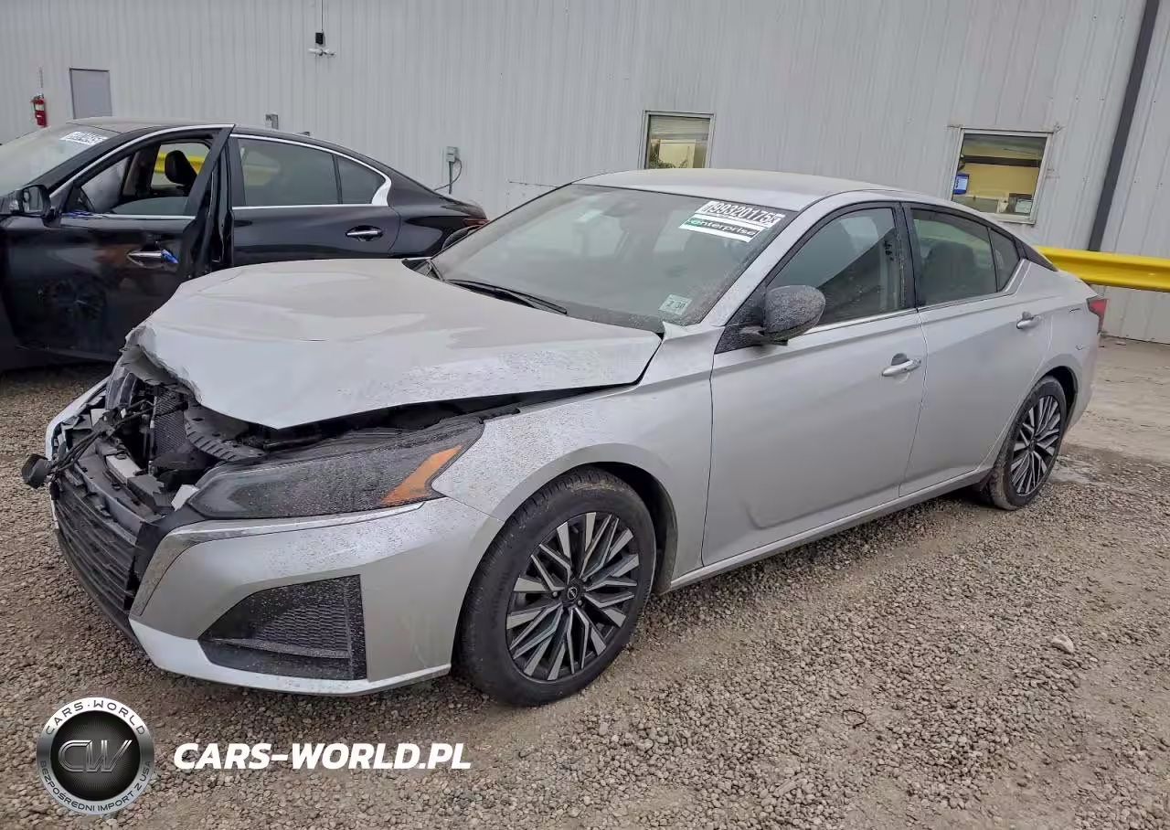 2025 Nissan Altima Sv