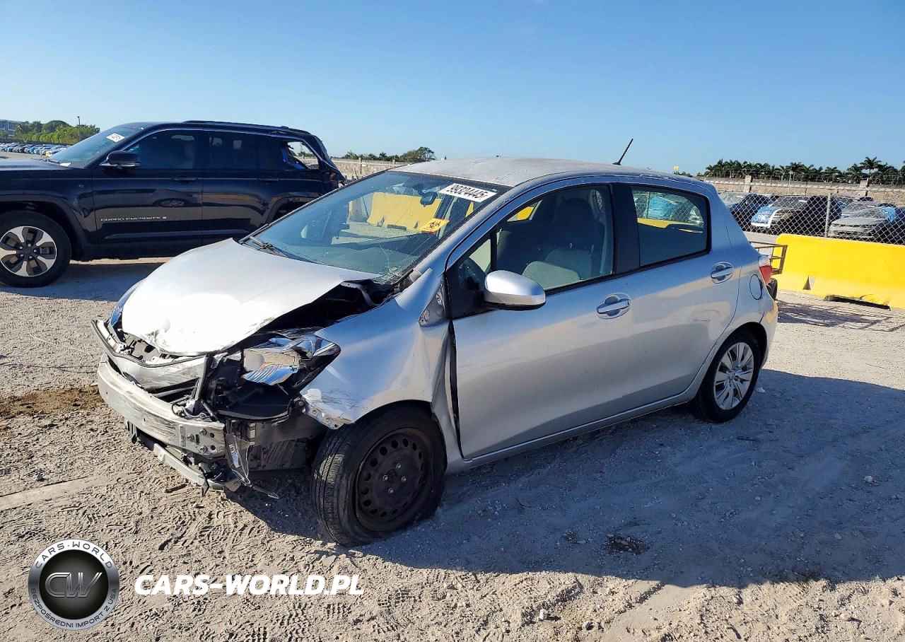 2014 Toyota Yaris 5-Door Le