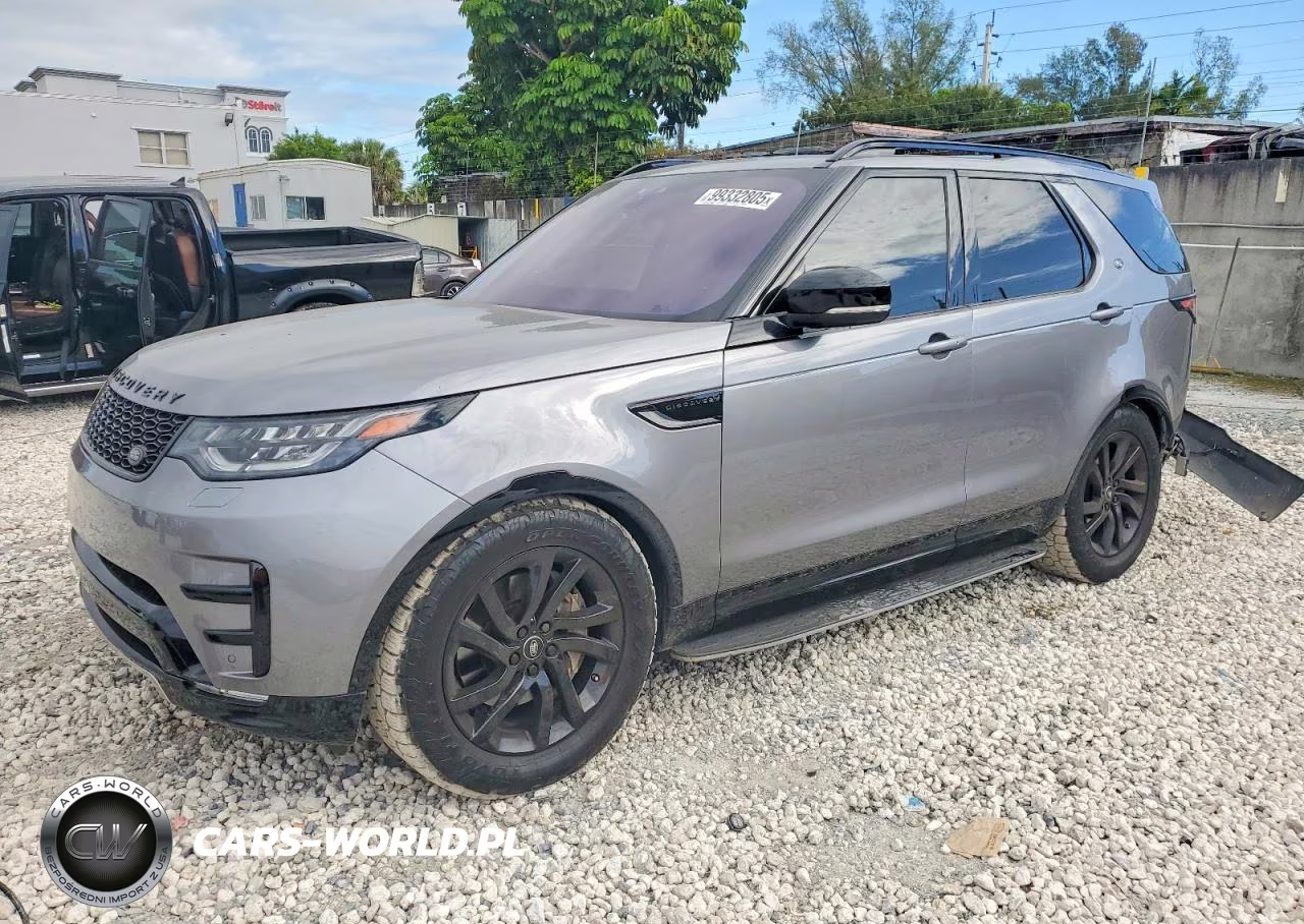 2020 Land Rover Discovery Landmark