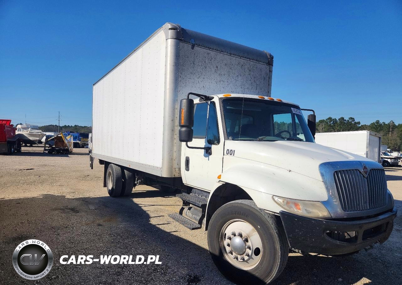2018 International 4300 Box Truck
