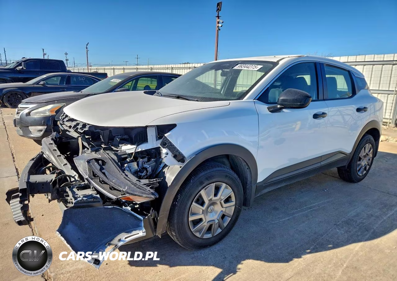 2025 Nissan Kicks S