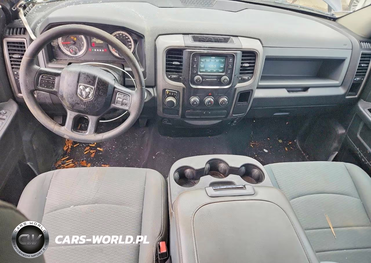 2019 Ram 1500 Classic Tradesman VIN:1C6RR6FG2KS628290 - 8