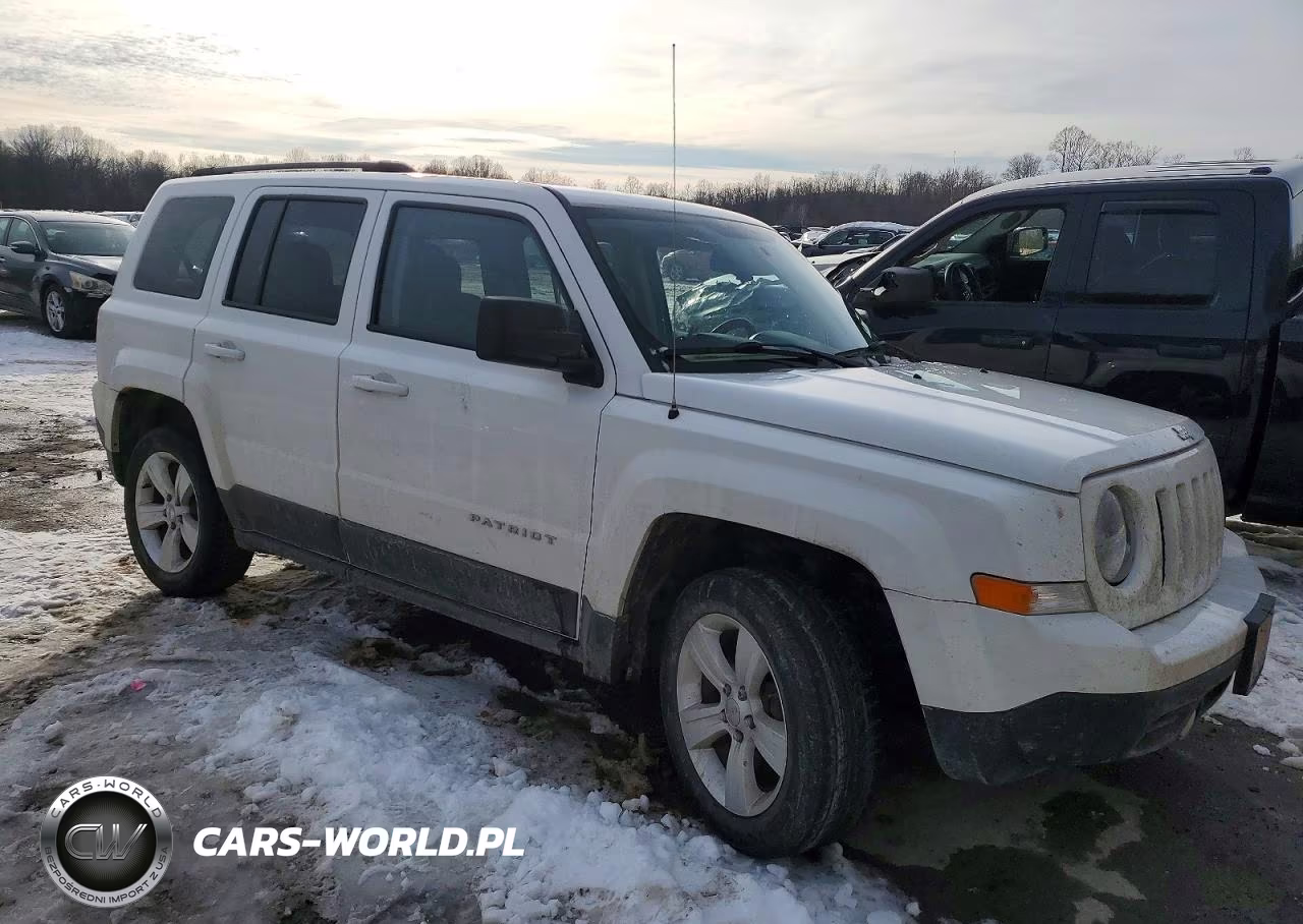 2014 Jeep Patriot Latitude VIN:1C4NJRFB3ED616825 - 4