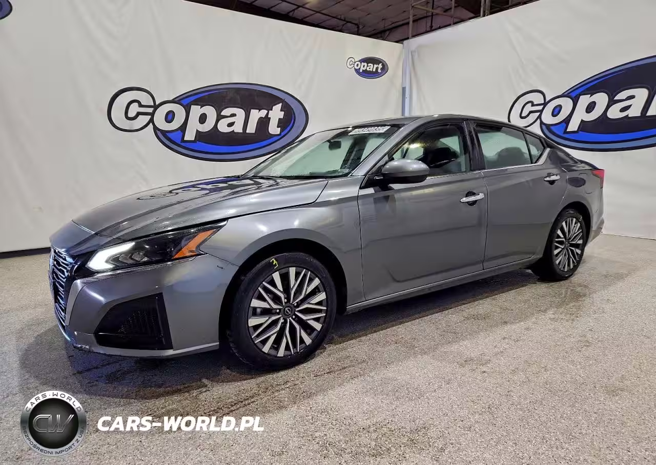 2023 Nissan Altima Sv