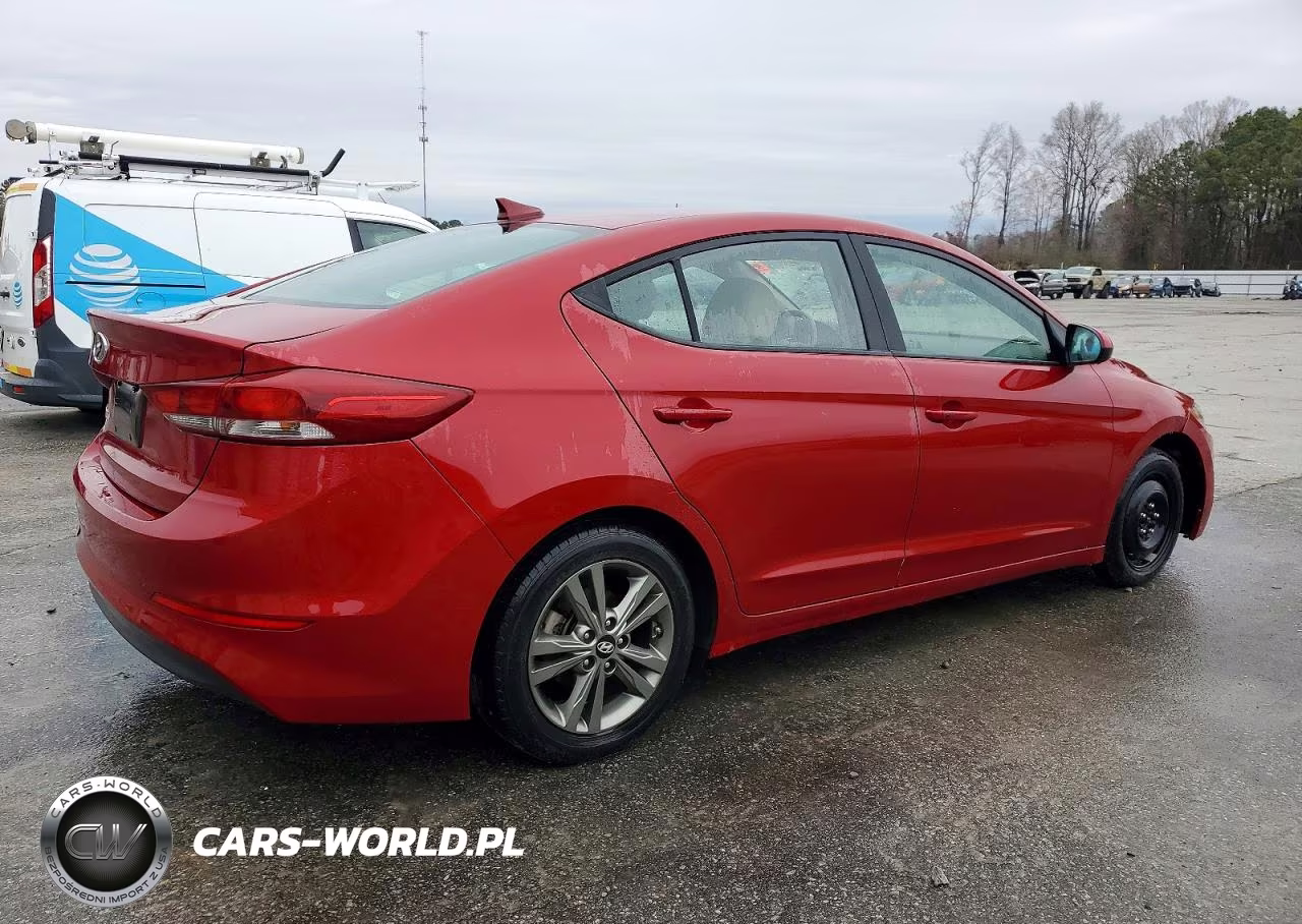 2018 Hyundai Elantra Value Edition VIN:KMHD84LF6JU577123 - 3