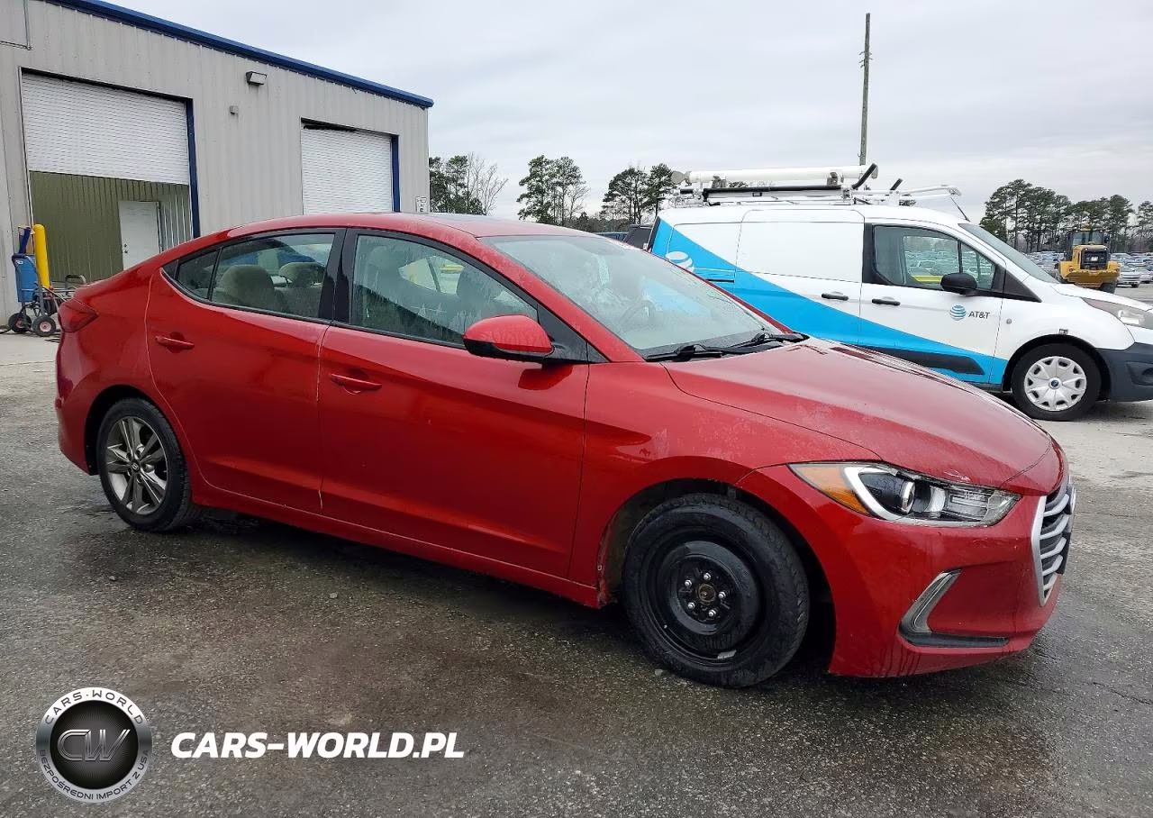 2018 Hyundai Elantra Value Edition VIN:KMHD84LF6JU577123 - 4