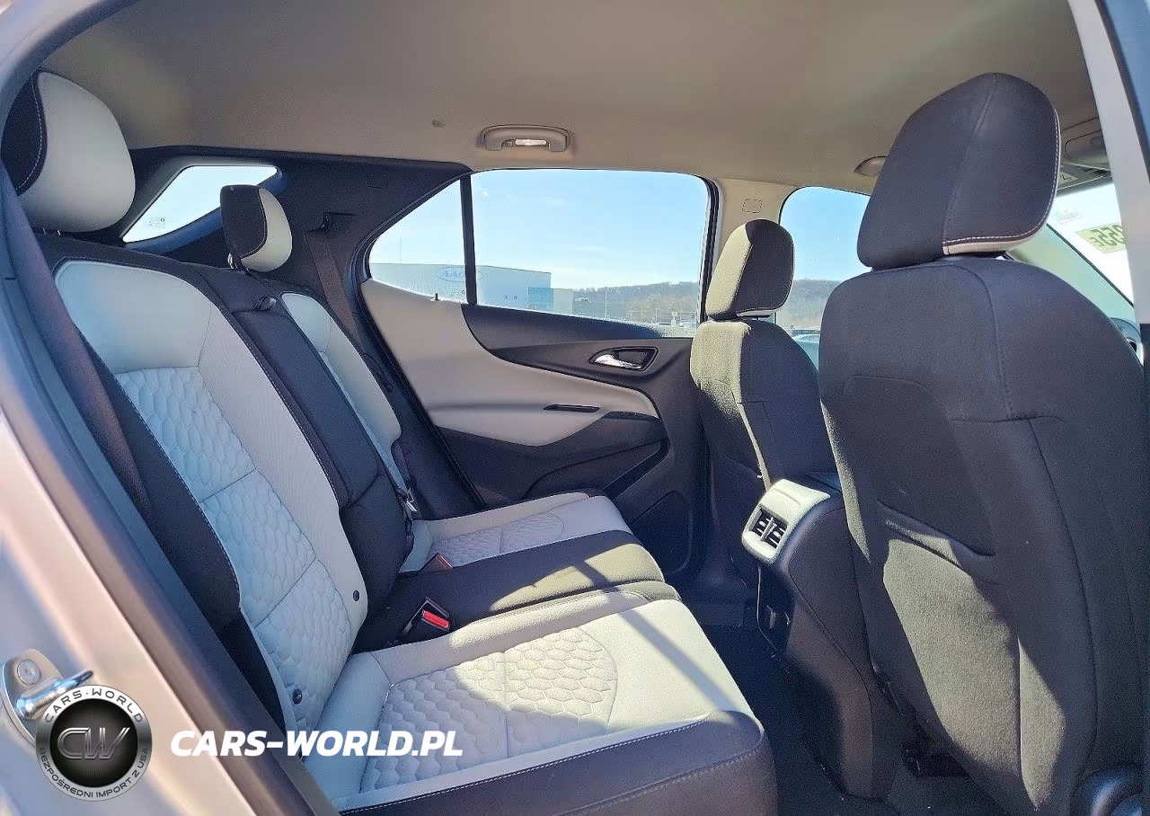 2018 Chevrolet Equinox Ls VIN:2GNAXHEV3J6137419 - 10