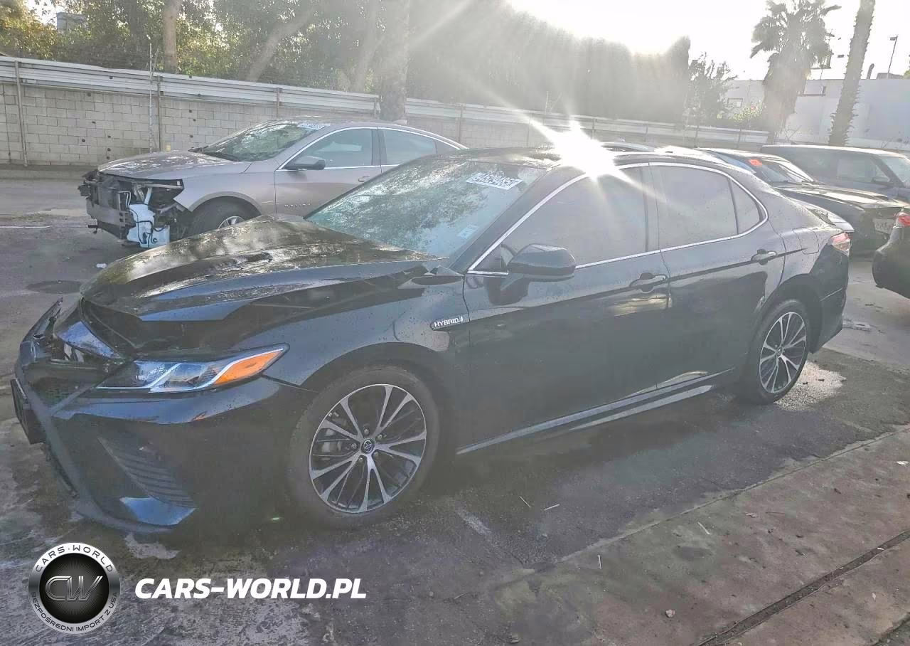 2019 Toyota Camry Hybrid – zdjęcie 1 z 12