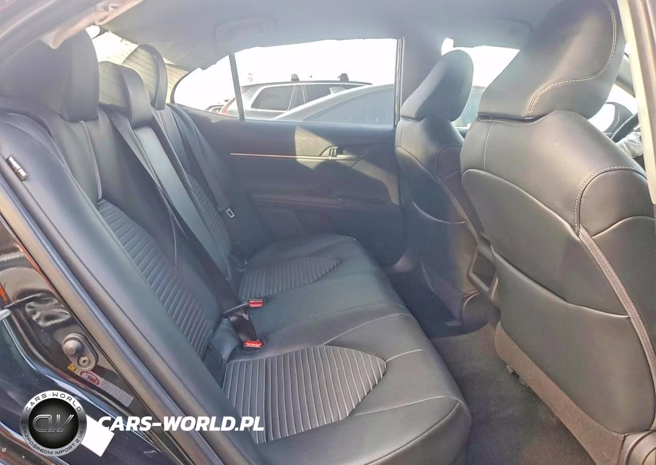 2019 Toyota Camry Hybrid VIN:4T1B21HK6KU010635 - 10