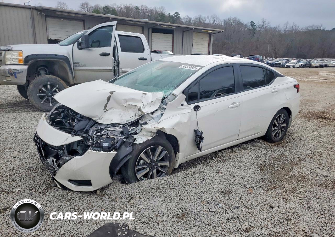 2025 Nissan Versa Sv