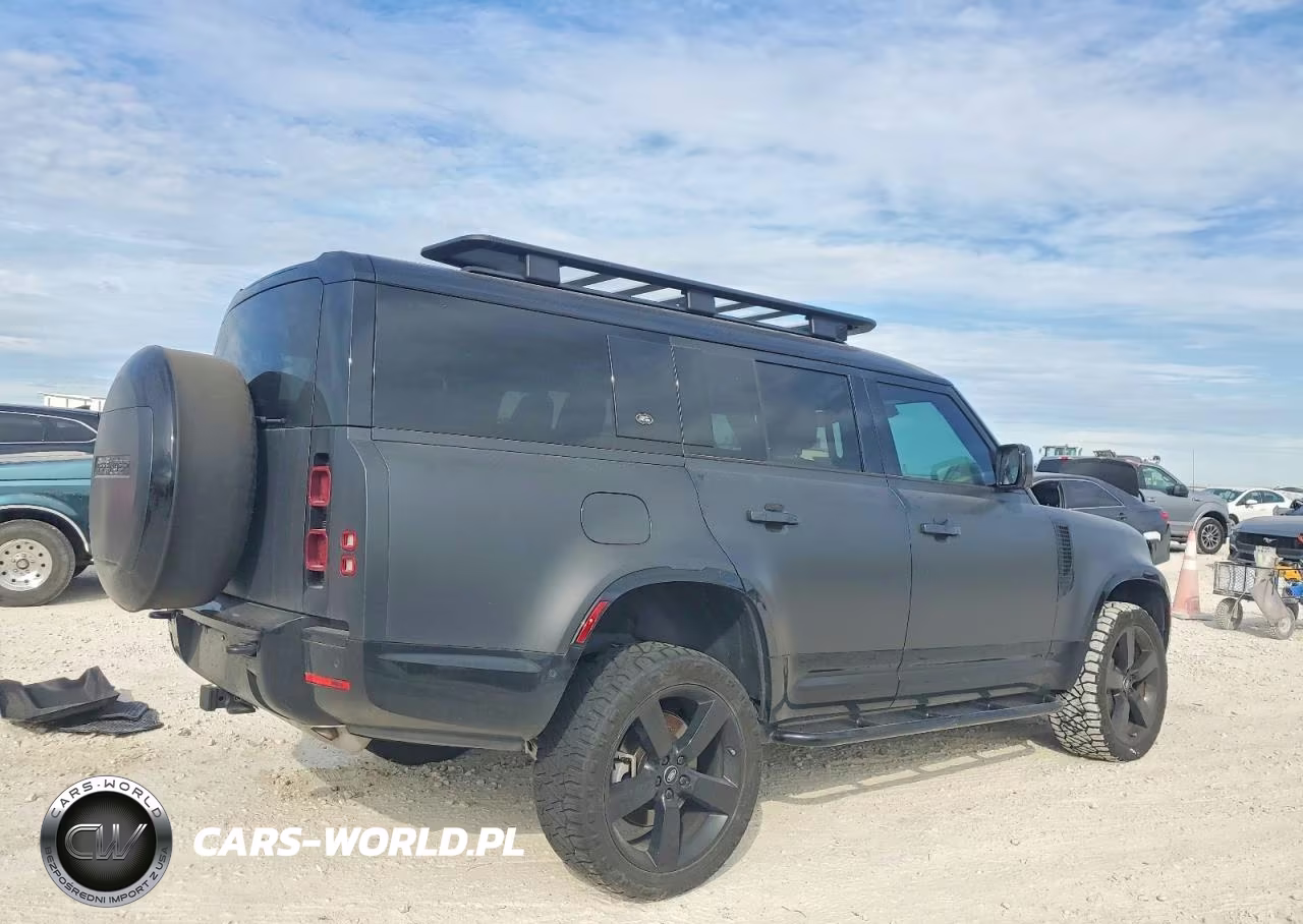 2024 Land Rover Defender 130 X-Dynamic Se VIN:SALE2FEU0R2341035 - 3