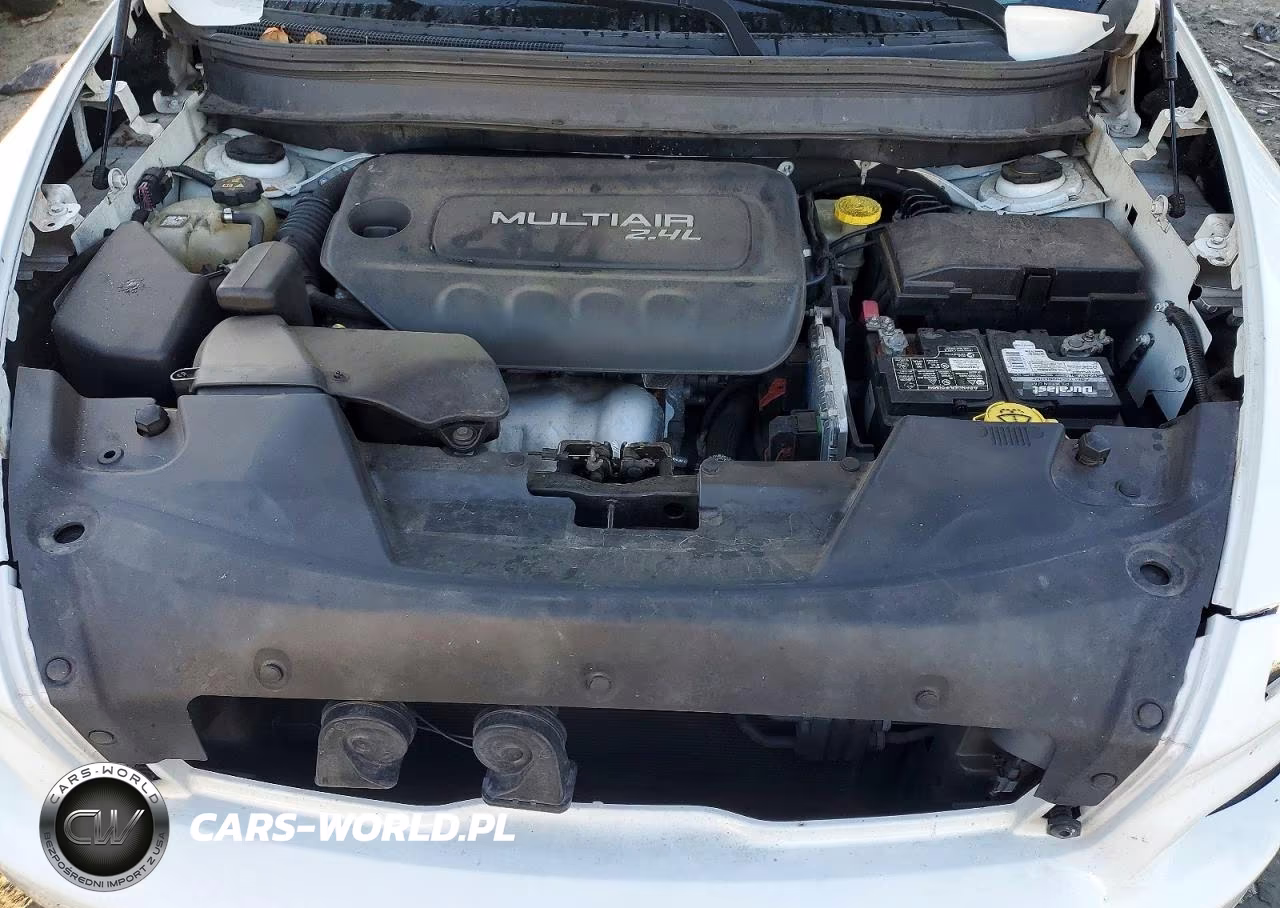 2015 Jeep Cherokee Sport VIN:1C4PJMAB7FW505154 - 12