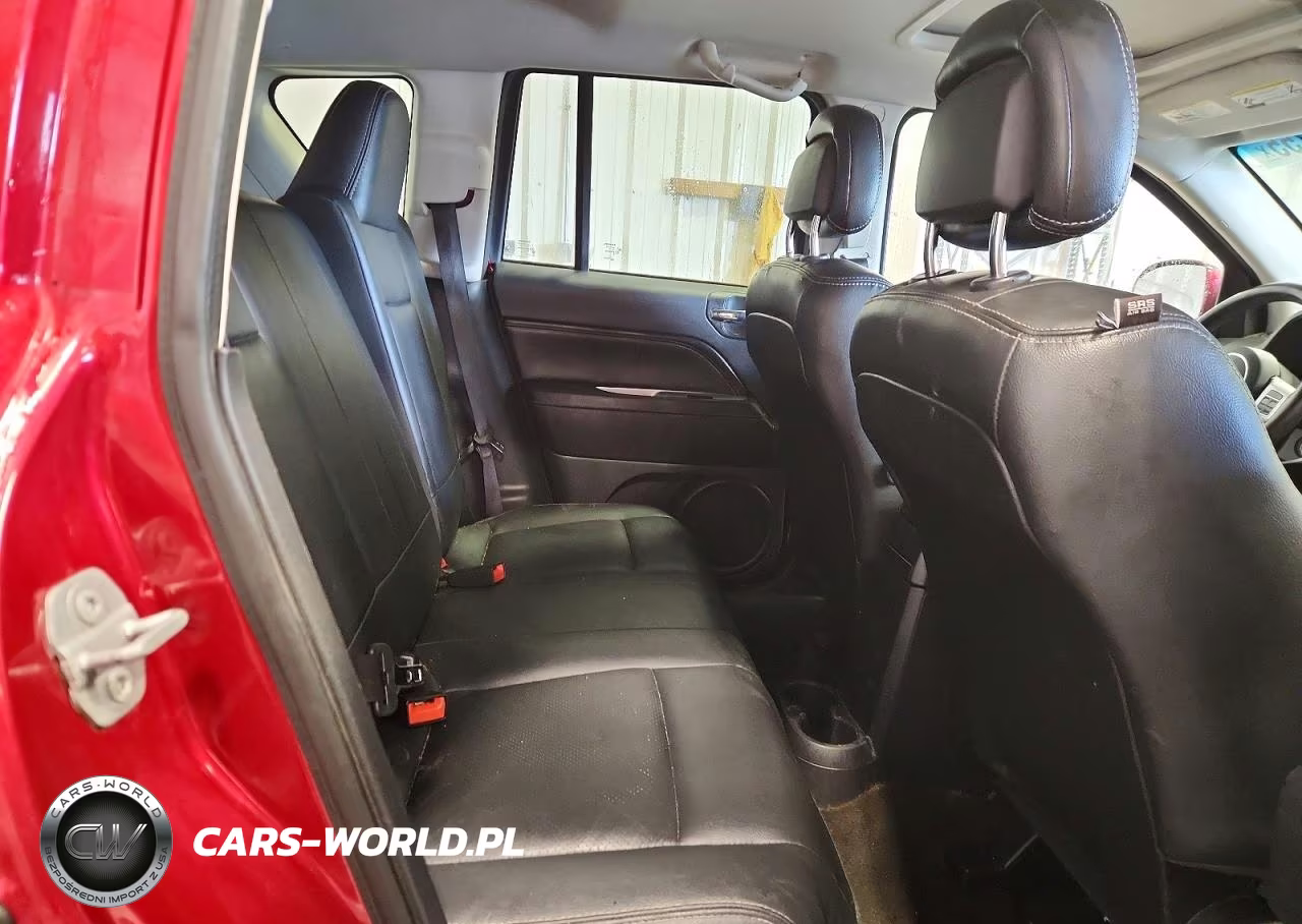 2016 Jeep Compass Latitude VIN:1C4NJCEA0GD678434 - 11