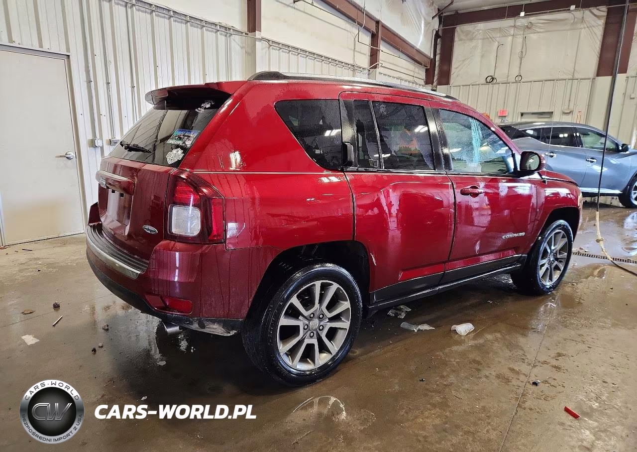 2016 Jeep Compass Latitude VIN:1C4NJCEA0GD678434 - 3