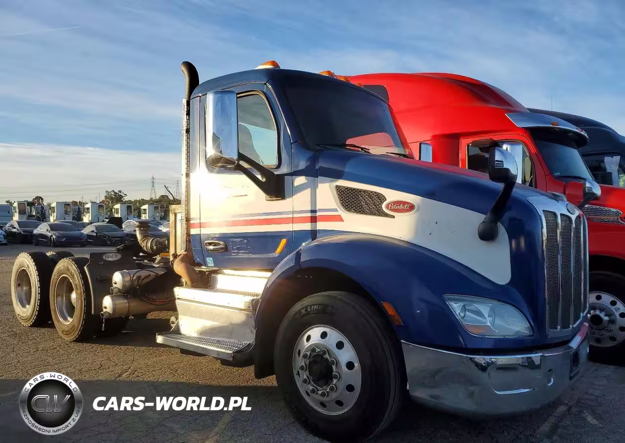 2018 Peterbilt 579 Semi Truck