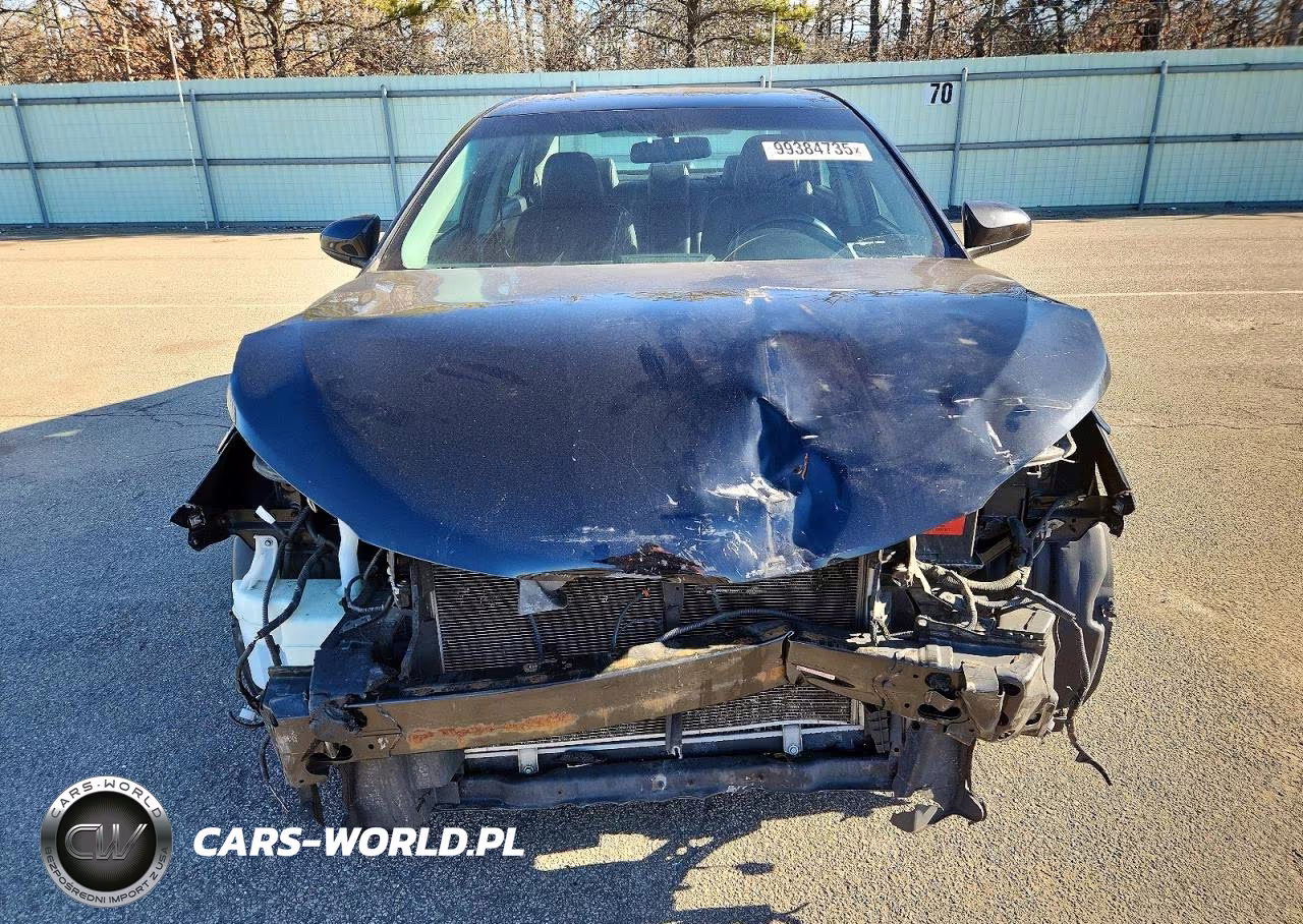 2016 Toyota Camry Le VIN:4T1BF1FK2GU553396 - 5