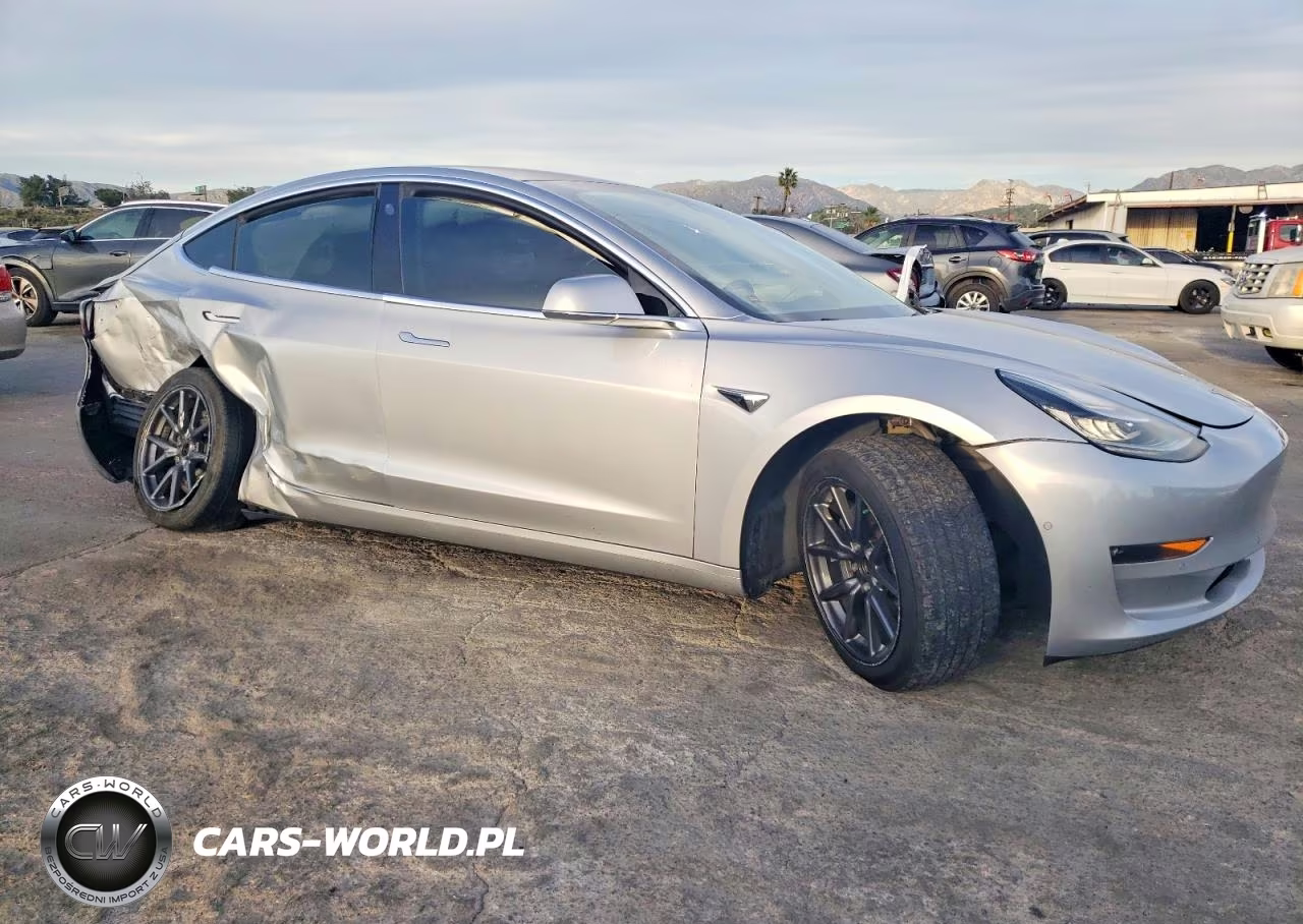 2018 Tesla Model 3 VIN:5YJ3E1EA4JF095316 - 4